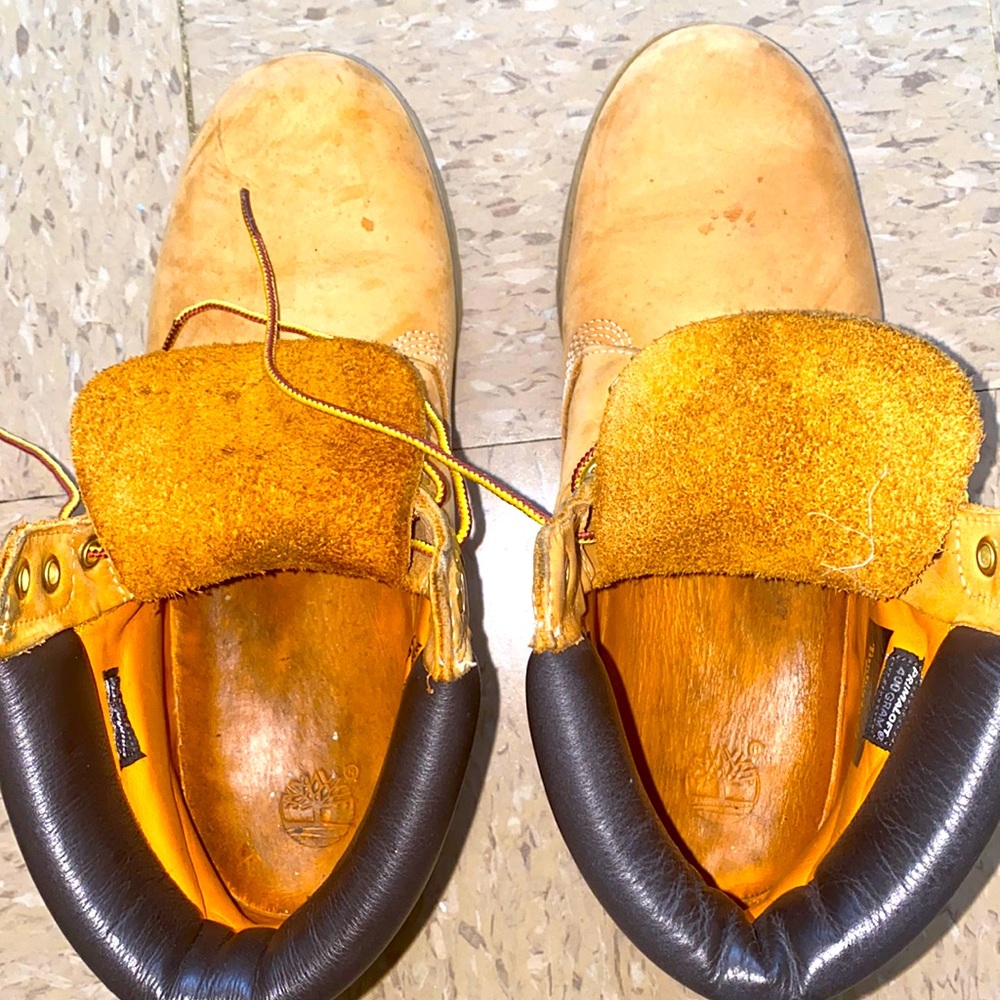 These are men Timberland’s. Size 10.5